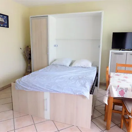 Palais Sur - Agreable Studio Au Coeur Du Centre-ville - Balcon Apartamento *